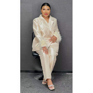 Nuovi Arrivi: Set Elegante da <span class=keywords><strong>Donna</strong></span> a Due Pezzi con <span class=keywords><strong>Pantaloni</strong></span> Dritti, Completo da Ufficio <span class=keywords><strong>Taglie</strong></span> Forti con Dettagli in Piume - Product Image 4