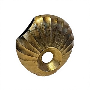 Florero de Metal de lujo Proveedor de florero de Metal Florero Elegante hecho a mano Decorativo Maceta Fiesta Decorativo Barato - Product Image 1