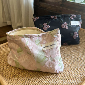 Bolsa de Cosméticos Floral Original A Gogo, Bolsa de Almacenamiento de Artículos de Aseo de Viaje con Cierre de Cremallera y Gran Capacidad - Product Image 1