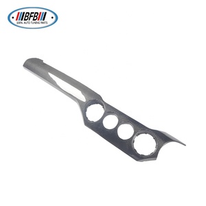 Panneau de tableau de bord de Console centrale en Fiber de carbone 4 trous de remplacement pour Ford Mustang GT modèle accessoires intérieurs de voiture - Product Image 2