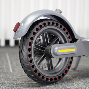 Patinete Eléctrico M365 Nido con Neumáticos Sólidos sin Aire de 8.5x2.0, Diseño de Panal de Abeja, para Desplazamientos Urbanos, Resistente al Agua, con Iluminación LED - Product Image 1