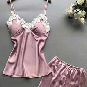 ชุดนอนผู้หญิง คอวีลึก เซ็กซี่ ชุดนอนขาสั้นสีแดง - Product Image 4