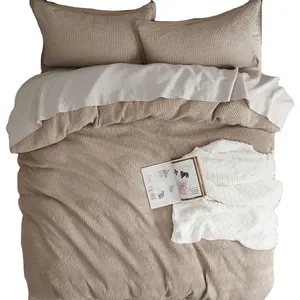 Set Sarung Duvet Khaki Tenun Wafel Katun 100% dengan Sarung Bantal Warna Kustom Set Tempat Tidur Kotak-kotak Lembut Bernapas