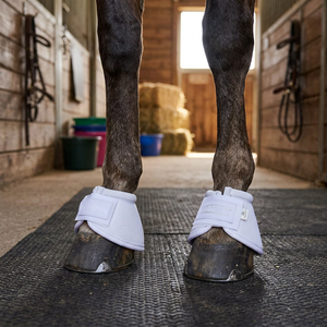 Protège-jambes de sport pour chevaux en PVC blanc personnalisés avec fermeture auto-agrippante - Product Image 3