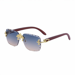 Nuevas <span class=keywords><strong>Gafas</strong></span> <span class=keywords><strong>de</strong></span> <span class=keywords><strong>Sol</strong></span> Retro sin Montura para Hombre - Borde con Corte <span class=keywords><strong>de</strong></span> Diamante y Patillas con Diseño <span class=keywords><strong>de</strong></span> Vetas <span class=keywords><strong>de</strong></span> Madera, <span class=keywords><strong>Gafas</strong></span> <span class=keywords><strong>de</strong></span> <span class=keywords><strong>Sol</strong></span> al por Mayor Transfronterizas - Product Image 2
