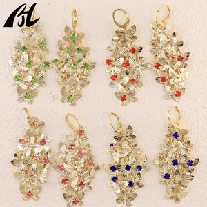 أقراط هاواي المصنوعة يدويًا مطلية بالذهب ، طوق أذن بشراشيب طويل مع فراشة نسائية ، أقراط متدلية أنيقة مشهورة للنساء - Product Image 2