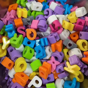 Chunky acrilico lettera perline in plastica per vari distanziatore di colore misto numero fai da te perline per creare collana e bracciale - Product Image 1