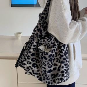 Sac bandoulière imprimé léopard pour femme, grande capacité, boucle magnétique, pour les trajets quotidiens, sac fourre-tout pour étudiants, motif gris - Product Image 2