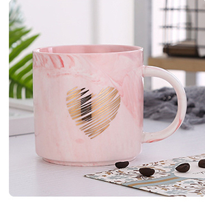 Tasse marbrée nordique en porcelaine moderne de 350ml avec logo personnalisé Ins Love-lovers Cup <span class=keywords><strong>Support</strong></span> de poignée pour boire 2pcs Set - Product Image 2