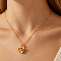 Collier avec pendentif en forme de cœur vintage avec perle de rêve et papillon rouge, bijoux attrayants et magnifiques pour filles TGXL15692
