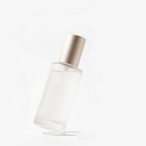 Factory Provide hyaluronate sodium Hyaluronic Acid PEG-120 Arbutin VB3 Whitening Essence Water - Product Image 3