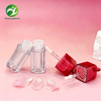 Tube de brillant à lèvres vide en plastique transparent en forme de cœur, personnalisable pour l'emballage cosmétique – Vente en gros