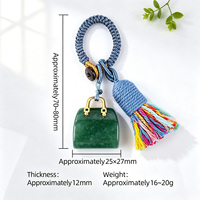 Porte-clés mini sac à main artisanal en pierres précieuses avec pompon tressé, ornement de miroir de voiture en cristal, cadeau pour femme