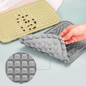 Tapis à lécher pour chien en silicone à vente chaude, bol à lécher avec ventouse murale, matériau de sécurité, pour le bain, l'entraînement et la beauté des chiens - Product Image 6