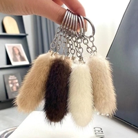 Porte-clés en fourrure de vison naturelle véritable de 8 cm, pendentif de sac pour femme, mini-porte-clés en queue de vison moelleuse et pelucheuse, mignon porte-clés DIY à suspendre