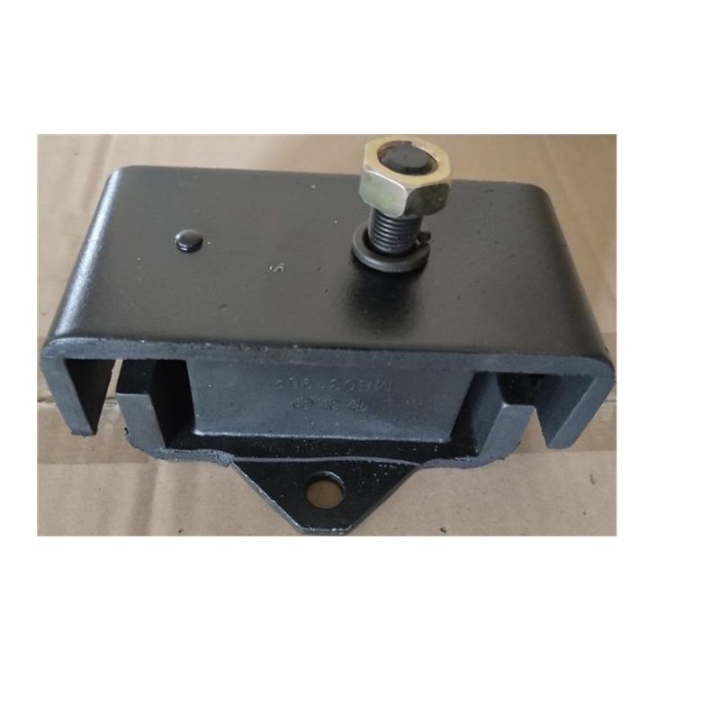 Front Rubber Engine Mounting Cushion for