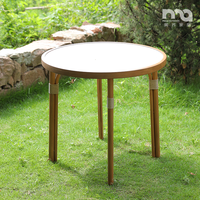 Meiqi Outdoor-Esstisch mit Eisenrahmen und Gehärteter Glasplatte, Wasserdicht, Stapelbar, Langlebig, Gartenmöbel für Draußen