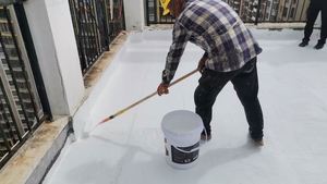 Revestimiento Impermeable de Emulsión Acrílica Ecológica Xiari, Paquete de 20 kg para Protección de Techos Exteriores e Ingeniería de Balcones - Product Image 4