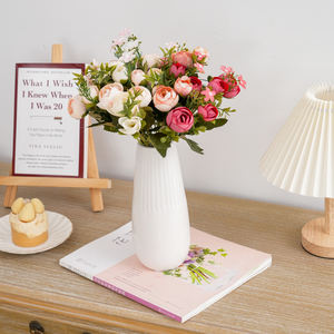 وردة صناعية، لا تحتاج إلى صيانة للديكور الداخلي/الخارجي، مناسبة للأعراس - Product Image 4