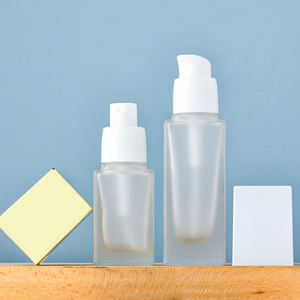 Flacone in Vetro Rettangolare da 30ml di Ultima Generazione con Tappo a Vite e Pompa <span class=keywords><strong>Vuota</strong></span> per Crema Viso, Colore Personalizzabile - Product Image 6