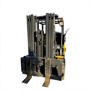 Chariot élévateur diesel Komatsu FD30 FD50 FD70 de 3 tonnes d'occasion avec moteur japonais, mât à deux étages et pneus pneumatiques pour entrepôt - Product Image 1