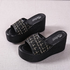 2025 Slope Heel <b>slippers</b> for Women in the Summer of New Thick Soled Mid Heel Beach Fish Mouth One Line <b>slippers</b> for Women - Product Image 2