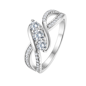 แหวนมอสซาไนต์สามเม็ดทรงบิดเกลียว ชุบทอง 18K เงินแท้ S925 น้ำหนัก 0.5 กะรัต ขายส่ง ประดับเพชรแบบ Pave เครื่องประดับแฟชั่นสำหรับผู้หญิง - Product Image 1