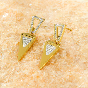 Pendientes de gota triangulares incrustados de cristal, joyería geométrica elegante de Metal en tono dorado para mujer, perfecta para trajes informales de noche - Product Image 3