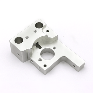 CNC Machined Aluminum Milling Block With Threaded Holes And Precision Bore - Product Image 3