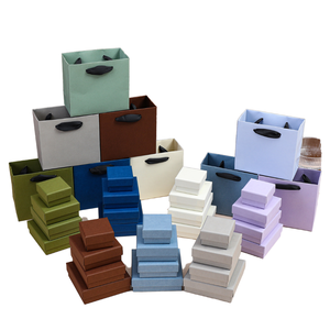 Juego de Caja de Joyería Multicolor y Bolsa de Papel, Juego de Empaque Cuadrado para Anillos, Collares y Pendientes - Product Image 1