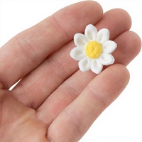 Mini fleurs comestibles marguerites blanches et jaunes en sucre pour décorer les cupcakes – Origine CN