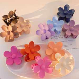 <span class=keywords><strong>PL</strong></span> OEM/ODM Hot Sale Bonbon farbe Haar klauen clips Einfache Plastik blume Haars pange Frauen Mädchen Party Haarschmuck - Product Image 3