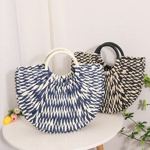 Nouveau été femmes vacances tissé <span class=keywords><strong>sac</strong></span> de plage à la main tissé tresse panier <span class=keywords><strong>sac</strong></span> demi-<span class=keywords><strong>rond</strong></span> <span class=keywords><strong>paille</strong></span> fourre-tout <span class=keywords><strong>sac</strong></span> mexicain bord de mer <span class=keywords><strong>sac</strong></span> à main - Product Image 2