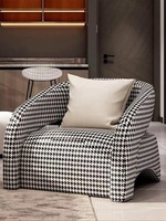 Fauteuil simple incurvé en tissu, design artistique nordique de luxe léger, pour salon, balcon, petit appartement