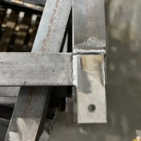 Fabrication sur mesure OEM de balustrades en fer : soudage, découpe laser, pliage, rectification, assemblage, structure