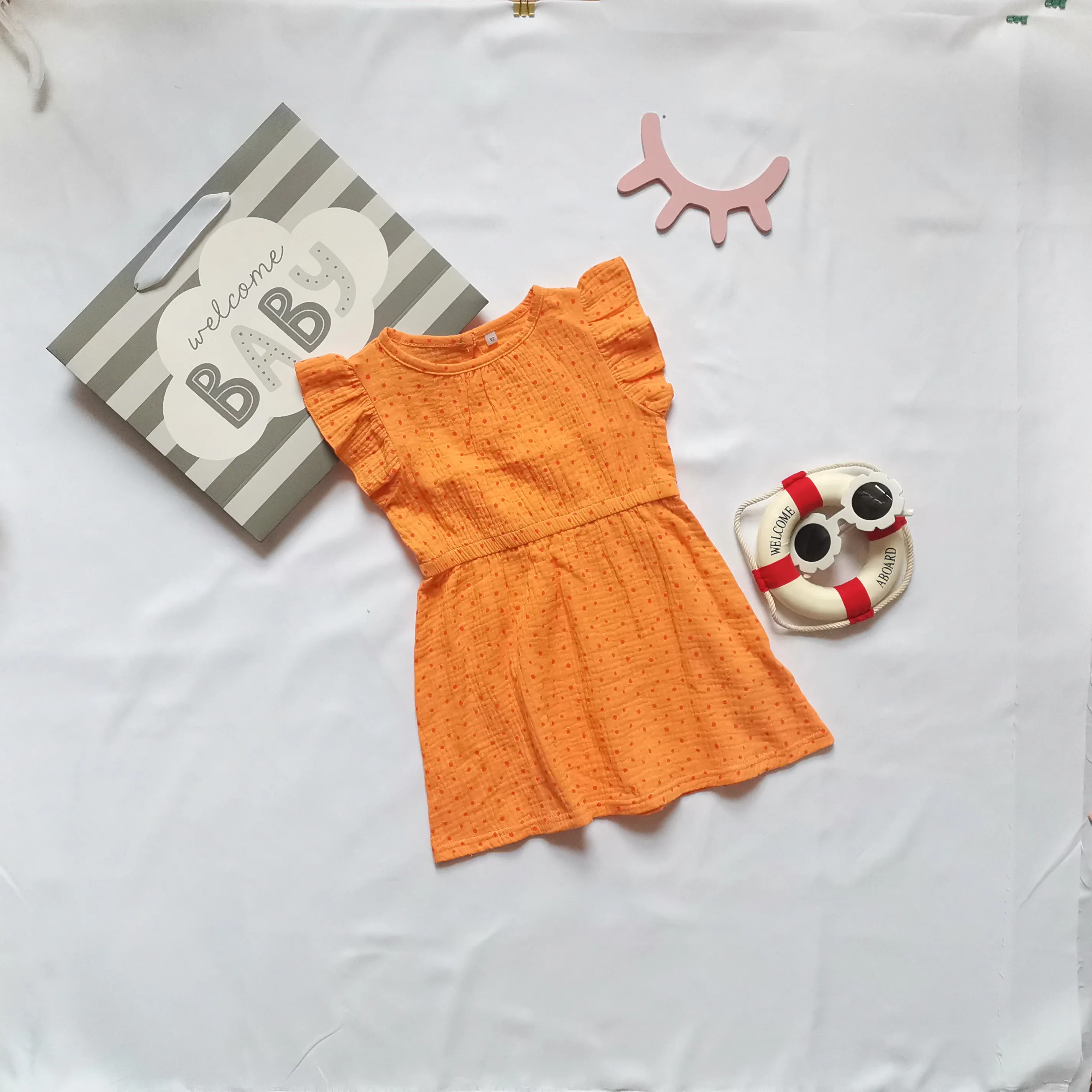 Özelleştirilmiş toptan önlüklü küçük kız pamuklu elbise bebek giysileri nefes yumuşak bebek kız elbise