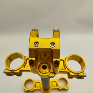 Manillar de triple abrazadera de aleación de aluminio CNC mejorado para motocicleta, pieza de repuesto para sistema de freno, varios colores - Product Image 1
