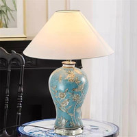 Lampe de table en céramique de style chinois vert avec motif d'oiseaux et de fleurs peints à la main pour chambre à coucher, salon, hôtel