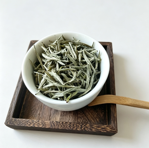 Thé Blanc Fuding Aiguille d'Argent Artisanal Traditionnel, Baihao Yinzhen, Bourgeons Purs, Feuilles en Vrac, Vente en Gros Usine, OEM - Product Image 2