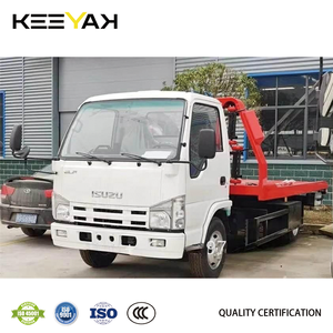 Promotion : Camion de <span class=keywords><strong>remorquage</strong></span> à plateau plat ISUZU 4X2 de 4 tonnes avec plateforme hydraulique pour le transport et le dépannage de voitures, camion de dépannage lourd à vendre - Product Image 2