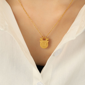 จี้รูปตัวอักษรฟู่ สร้อยคอชุบทอง สร้อยคอแบบคลาสสิก สไตล์จีนโบราณ ของขวัญสำหรับทุกเพศ ทุกวัย เครื่องประดับ - Product Image 4