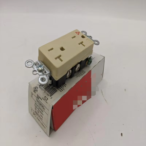 Prise duplex résistante à l'inviolabilité TRIG26362-I 20A 125V ivoire Iso rectifié nouveau Original prêt à l'emploi automatisation industrielle PAC Dedi - Product Image 1