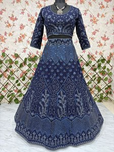 Último Diseño de FATEMA FASHION, Lehenga Choli de Georgette Puro con Hermosos Bordados, Seda Pesada para Fiestas y Festivales - Product Image 4