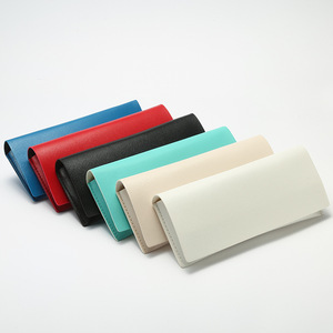 Ensemble d'emballage de lunettes de soleil personnalisées avec logo, en cuir PU coloré, avec étui et chiffon de nettoyage - Product Image 3