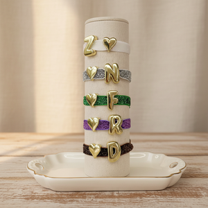 नई चुंकी 18k सोने की प्लेटेड बुलबुला पुफ प्रारंभिक पत्र और दिल के बीड मल्टीकोलर ग्लिटर फीता कॉर्ड समायोज्य कंगन - Product Image 1