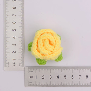 Accessoires en forme de rose tricotée à la main, garnitures pour vêtements, décorations au crochet, petits accessoires pour pulls - Product Image 2