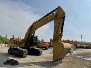 Excavatrice sur chenilles Caterpillar 349D2L d'occasion en bon état de fonctionnement, modèle 2021, capacité de la benne de 2,0 m, moteur PLC, boîte de vitesses - Product Image 3