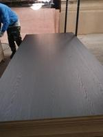 Panneau MDF pré-laminé prêt à l'emploi, finition imitation bois pour la fabrication d'armoires de cuisine et de placards, 15 mm