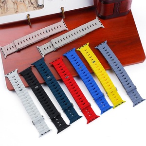 Nouveau design réglable étanche Sport Ocean Bracelet en silicone pour Apple Watch Ultra 49mm Smartwatch Band - Product Image 3