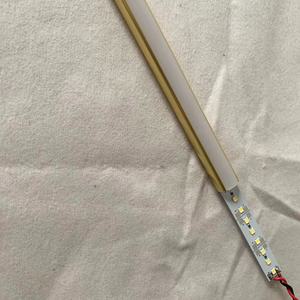 Lampe de <span class=keywords><strong>but</strong></span> rotative sur mesure en aluminium de profil d'or noir argenté 4 pieds 5 pieds 6 pieds éclairage de compteur de <span class=keywords><strong>vitrine</strong></span> - Product Image 3